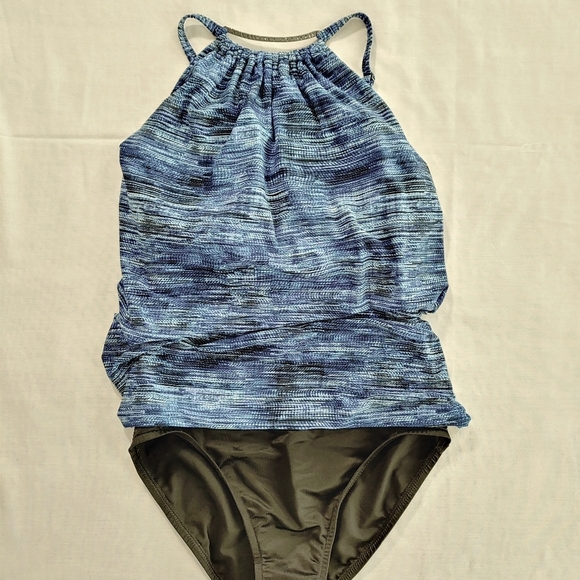 Magicsuit Women's New swimwear suit - Picture 5 of 6